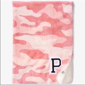 Victoria’s Secret Pink Sherpa